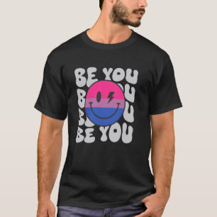 Sei du Groovy Smile Face Hippie LGBTQ Bisexual Pri T-Shirt