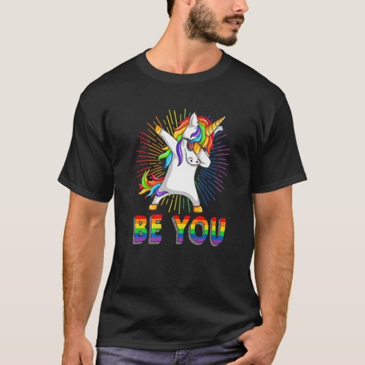 Sei du schwul lesbischer Dabbing Unicorn Gay Pride T-Shirt (Vorderseite)