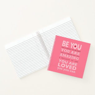 Sei du — Spiral-Notebook (8,5" x 8,5") Notizblock