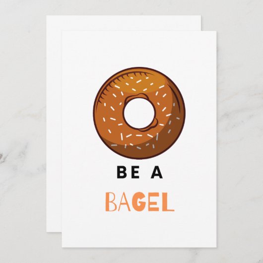 Sei ein Bagel Funny Food Pub Bagel Lover Design Einladung (Vorne/Hinten)
