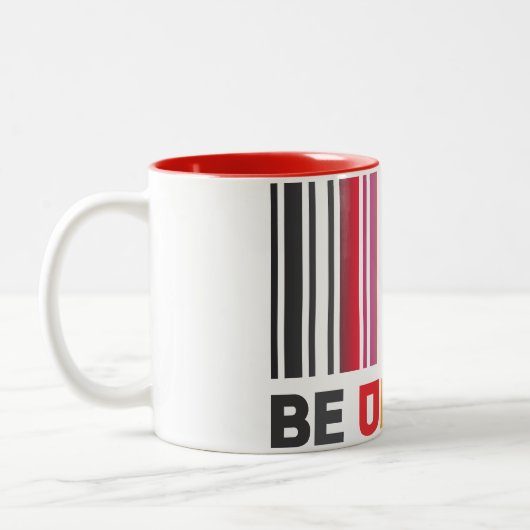Sei ein einzigartiger Bar Code-LGBT-Stolz Zweifarbige Tasse (Links)