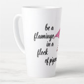 Sei ein Flamingo in einer Schar Tauben Milchtasse (Linke Ecke)