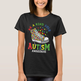 Sei eine Art-Sohle-Regenbogen-trendige Puzzle-Schu T-Shirt