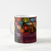 Sei eine schöne helle 11-oz-Tasse Kaffeetasse (Vorderseite Links)