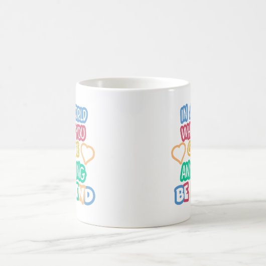 Sei freundlich farbenfrohe Positivität Girly Bold Kaffeetasse (Mittel)