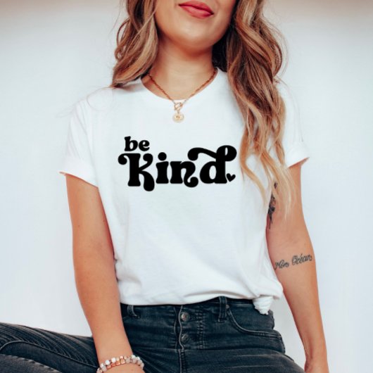 Sei freundlich Minimalistisch T-Shirt