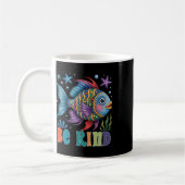 Sei freundlich Regenbogen Schuppen Fisch Lehrer Le Kaffeetasse (Links)