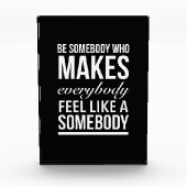 Sei jemand, der jedem das Gefühl gibt, Fotoblock (Vorderseite)