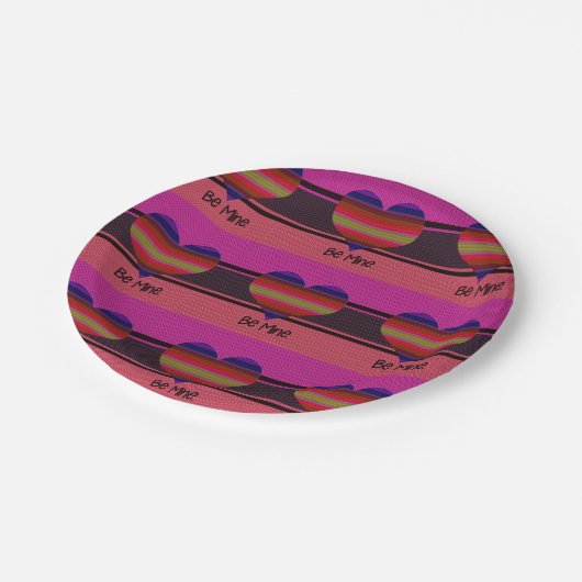 Sei mein Valentiner Regenbogenherz Pappteller (Schrägansicht)