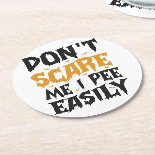 Sei mir egal, dass ich ein leicht sonniges Hallowe Runder Pappuntersetzer (Angewinkelt)