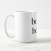Sei mutig, sei du Minimal Statement Typografie Des Kaffeetasse (Links)
