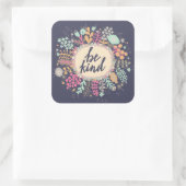 Sei nett quadratischer aufkleber (Tasche)