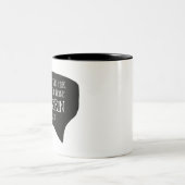 Sei nett zu mir, ich könnte deine Lehrerin werden! Zweifarbige Tasse (Mittel)