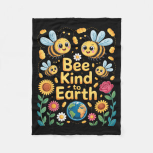 Sei nett zur Erde - süße Bienen Blumen Planet Kind Fleecedecke