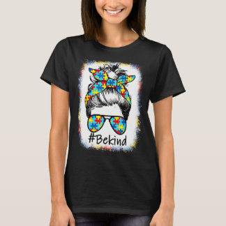 Sei netter Autismus Awareness Messy Bun #autismmom T-Shirt