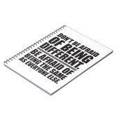 Sei nicht davor, anders zu sein - Motivierend Notizblock (Linke Seite)