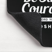Sei stark und mutig – Josua 1:9 Bibelvers Mousepad (Ecke)