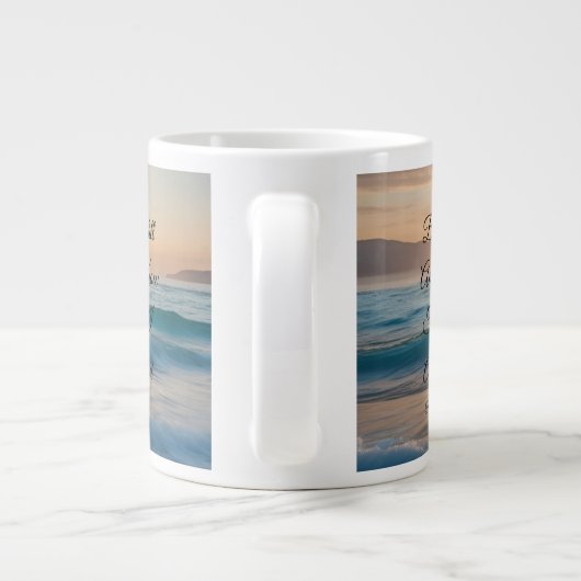 "Sei still und weißt, dass ich Gott bin!" Jumbo-Tasse (Rückseite)