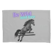 Sei wild und frei beim Springen Kissenbezug (Vorderseite)