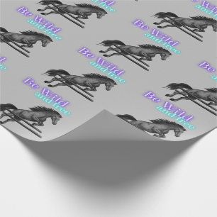 Sei wild und frei Pferdespringen Geschenkpapier