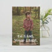 Seid froh. Karierte Urlaubskarte tragen Feiertagskarte (Stehend Vorderseite)