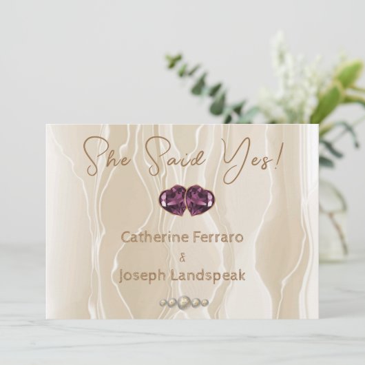 Seide und Creme Glitzer Weiße Perlen Save the Date (Stehend Vorderseite)