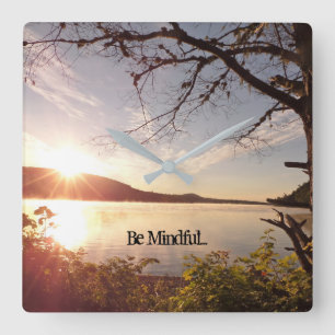 seien Sie aufmerksame Yogaraumuhr Quadratische Wanduhr