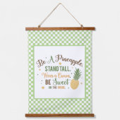 Seien Sie ein Ananas Word Art Wandteppich Mit Holzrahmen (Vorderseite)