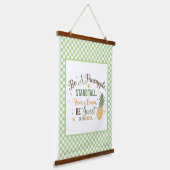 Seien Sie ein Ananas Word Art Wandteppich Mit Holzrahmen (Gewinkelt)