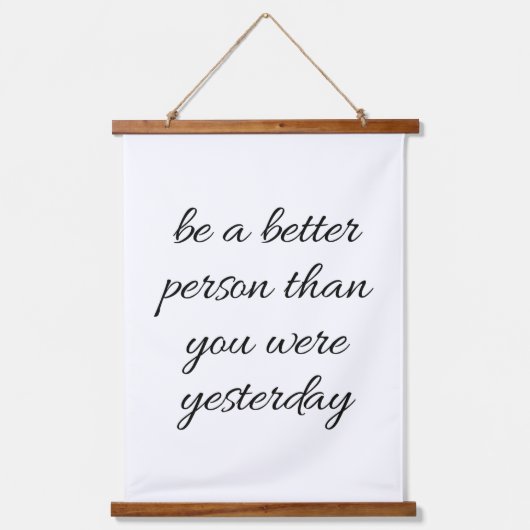 Seien Sie ein besserer Mensch, der mit Holz überzo Wandteppich Mit Holzrahmen (Vorderseite)