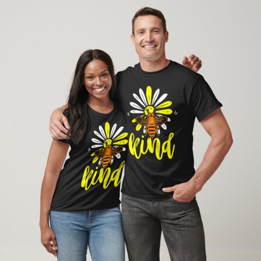 Seien Sie freundlich Bee und Daisy T-Shirt (Unisex)