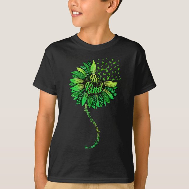 Seien Sie freundlich grüne Multifunktionsblume Son T-Shirt (Vorderseite)