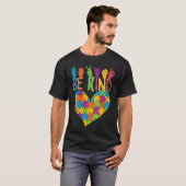 Seien Sie freundlich Signature Heart Puzzle Piece T-Shirt (Vorne ganz)