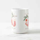 Seien Sie frohe und helle Weihnachts-Strümpfe auf  Kaffeetasse (Mittel)