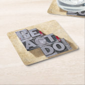 Seien Sie, fungieren Sie, tun Rechteckiger Pappuntersetzer (angewinkelt)