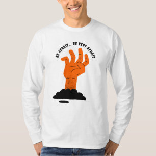 Seien Sie gefürchtet - gruseliges OrangenhandHallo T-Shirt