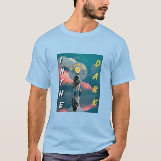 Seien Sie Ihr eigenes Licht im dunklen Design in S T-Shirt (Vorderseite)