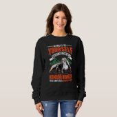 Seien Sie immer selbst, es sei denn, Sie können Ko Sweatshirt (Vorne ganz)