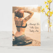 Seien Sie immer, wer Sie sind, Inspirationskarte Karte (Gelbe Blume)