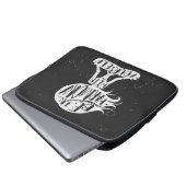 Seien Sie in Übereinstimmung mit selbst Laptopschutzhülle (Vorne Knopf)