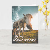 Seien Sie mein Valentine mit dem Blick auf Pferd Karte (Gelbe Blume)