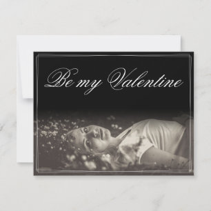 Seien Sie meine Valentinin - lügende junge Frau