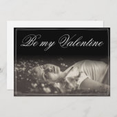 Seien Sie meine Valentinin - lügende junge Frau (Vorne/Hinten)