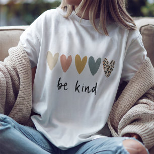Seien Sie nett Multicolor Hearts T - Shirt