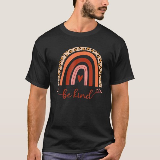 Seien Sie nette Boho Regenbogenmotivation Cheetah T-Shirt (Vorderseite)
