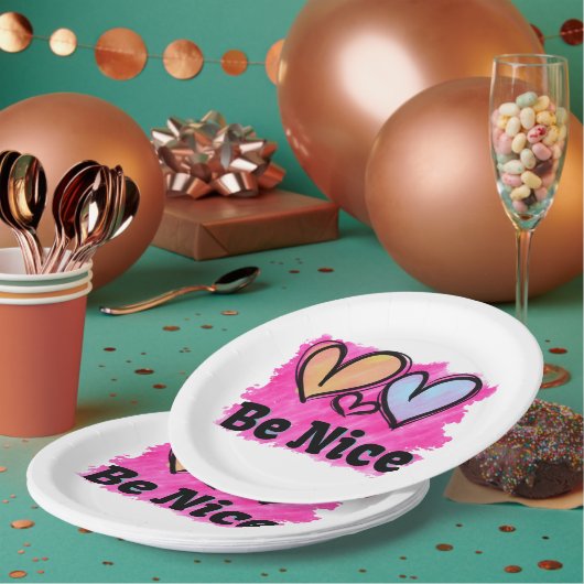 Seien Sie nette Wasserfarbenherzen Pappteller (Multi)