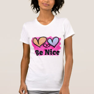 Seien Sie nette Wasserfarbenherzen T-Shirt