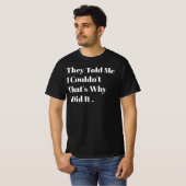 Seien Sie neugierig, nicht urteilsfrei - Fußball T T-Shirt (Vorne ganz)