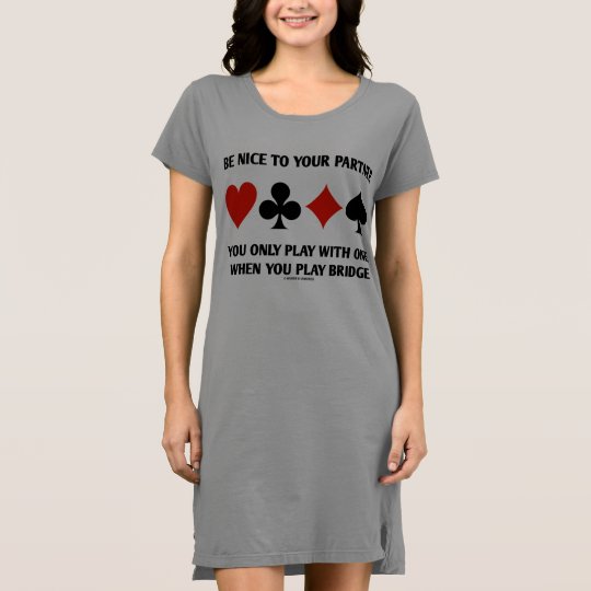 Seien Sie Nizza zu Ihrem Partner, den Sie nur mit Kleid