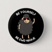 Seien Sie selbst Ewenique Funny Sheep Pub Dark BG Button (Vorderseite)
